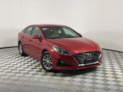 Used 2019 Hyundai Sonata SE FWD image 2