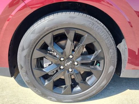 Used 2022 Kia Carnival SX Prestige image 13