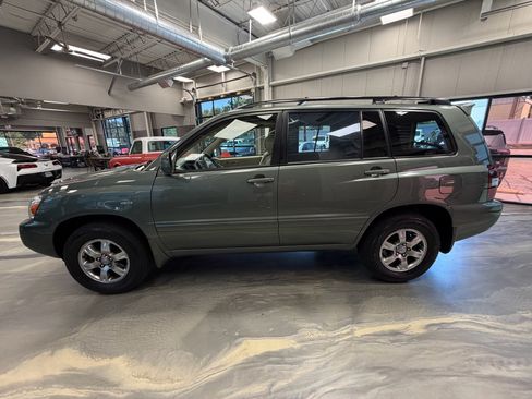 Used 2007 Toyota Highlander 4WD V6 w/ 3rd Row image 33