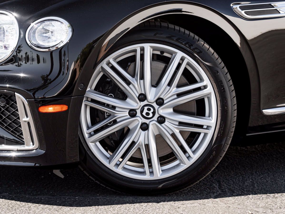 Used 2026 Bentley Flying Spur V8 AWD/4WD image 12