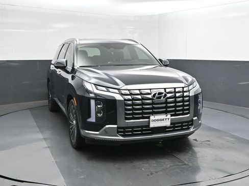 Used 2025 Hyundai Palisade Calligraphy FWD image 17