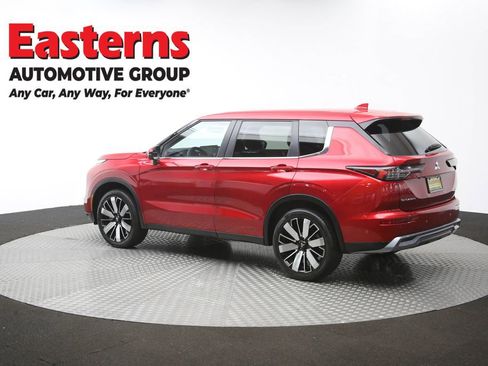 Used 2025 Mitsubishi Outlander AWD image 64