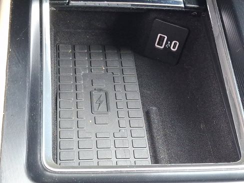 Used 2024 Lincoln Corsair AWD w/ Equipment Group 101A image 24