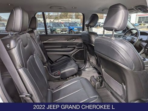 Used 2022 Jeep Grand Cherokee L Limited AWD/4WD image 24