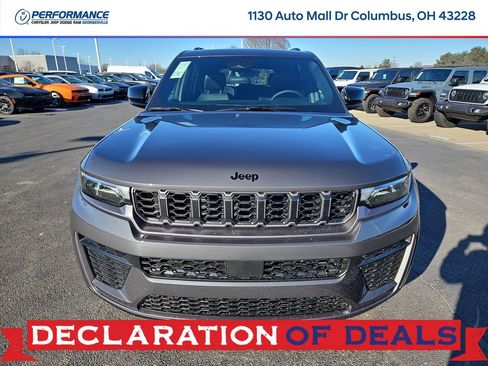 New 2026 Jeep Grand Cherokee Laredo image 2