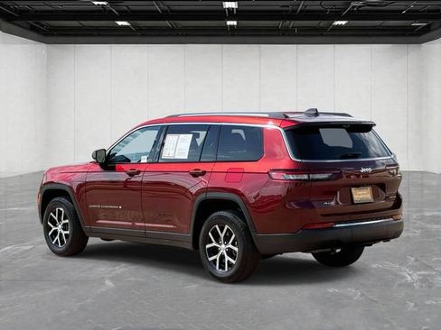 Used 2023 Jeep Grand Cherokee L Limited w/ Luxury Tech Group II AWD/4WD image 3