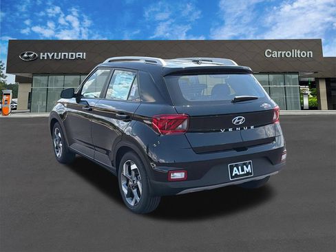 New 2026 Hyundai Venue SEL FWD image 8