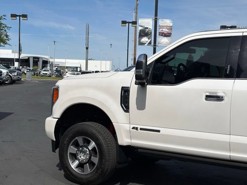 Used 2017 Ford F350 Platinum w/ Platinum Ultimate Package AWD/4WD image 6