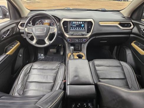 Used 2018 GMC Acadia Denali image 8