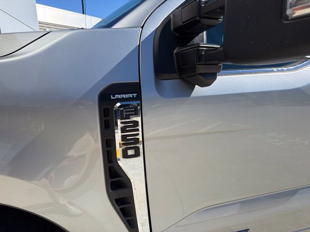 Used 2024 Ford F250 Lariat w/ Lariat Ultimate Package AWD/4WD image 3