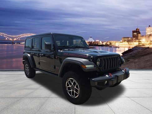 Used 2025 Jeep Wrangler Unlimited Rubicon AWD/4WD image 4