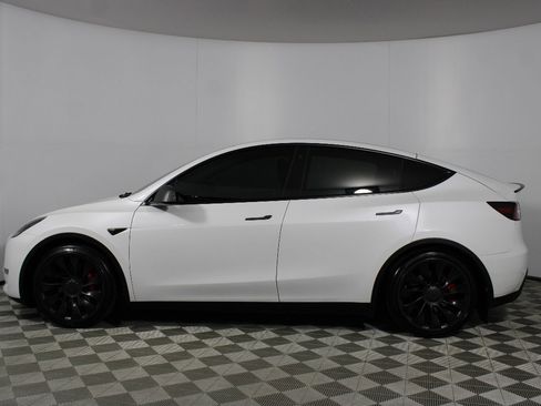 Used 2022 Tesla Model Y Performance AWD/4WD image 23