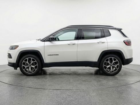 Used 2025 Jeep Compass Limited AWD/4WD image 5