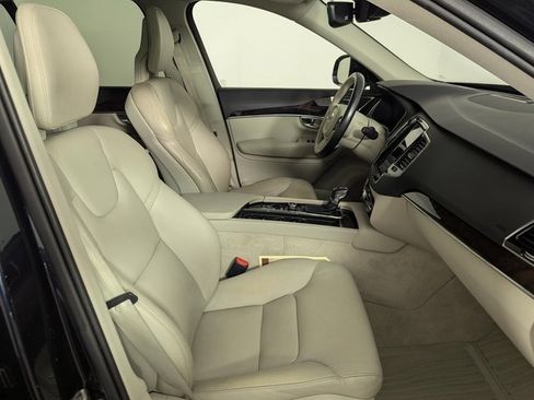 Used 2016 Volvo XC90 T6 Momentum w/ Momentum Plus Package image 30