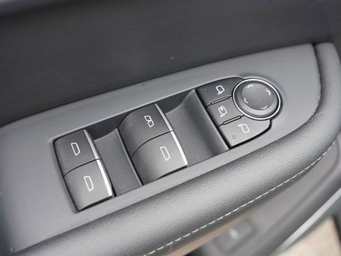 Used 2025 Buick Enclave Avenir AWD/4WD image 27