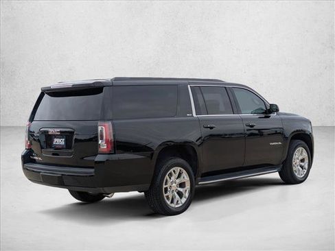 Used 2017 GMC Yukon XL SLT w/ Open Road Package image 5
