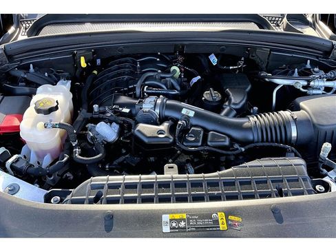 Used 2024 Jeep Grand Cherokee Limited AWD/4WD image 11