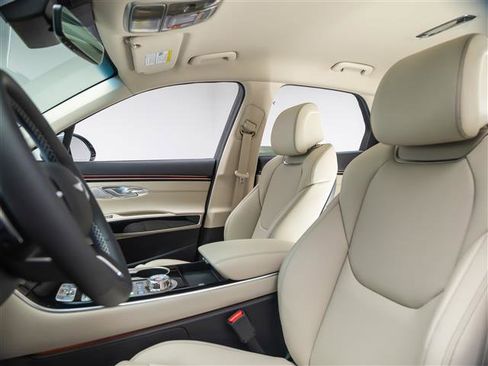 New 2026 Genesis GV70 2.5T image 18