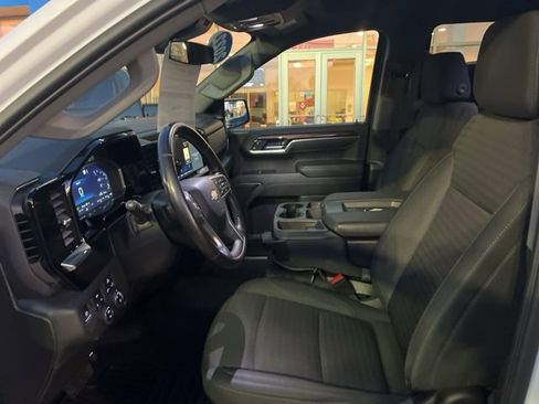 Used 2022 Chevrolet Silverado 1500 LT image 24