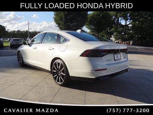 Used 2024 Honda Accord Touring image 6