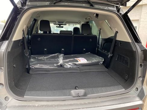 New 2026 Nissan Pathfinder SL image 27