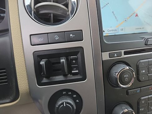 Used 2016 Ford Expedition XLT w/ Equipment Group 202A image 31