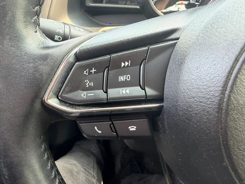 Used 2018 MAZDA MAZDA3 Touring FWD image 13