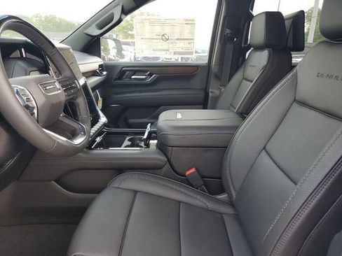 New 2026 GMC Yukon Denali w/ Denali Reserve Package AWD/4WD image 19