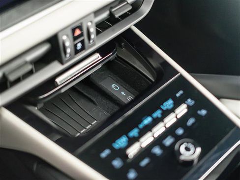 Certified 2026 Porsche Cayenne Coupe AWD/4WD image 26