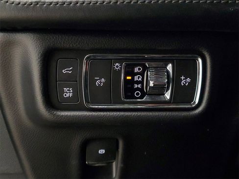 Used 2021 Lincoln Nautilus Reserve w/ Monochromatic Package image 14