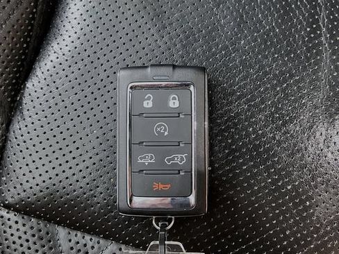 Used 2022 Jeep Grand Wagoneer Series III w/ Rear Seat Video Group 1 AWD/4WD image 10