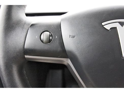 Used 2020 Tesla Model Y Long Range AWD/4WD image 18