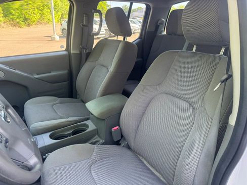 Used 2016 Nissan Frontier SV RWD image 17