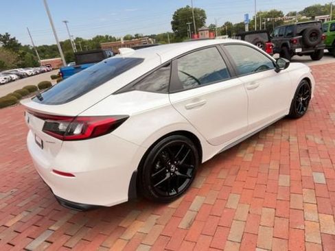 Certified 2025 Honda Civic Sport image 9