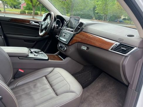 Used 2018 Mercedes-Benz GLS 450 4MATIC image 22