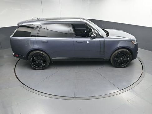 Used 2024 Land Rover Range Rover Long Wheelbase SE image 36