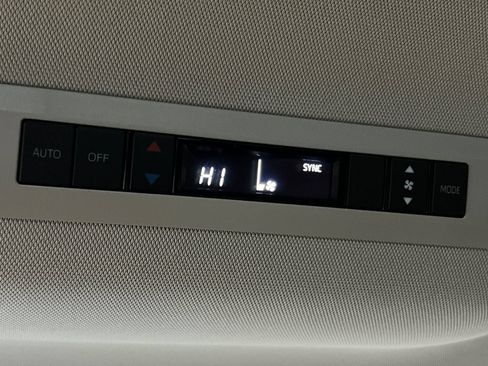 New 2026 Toyota Sienna LE FWD image 14