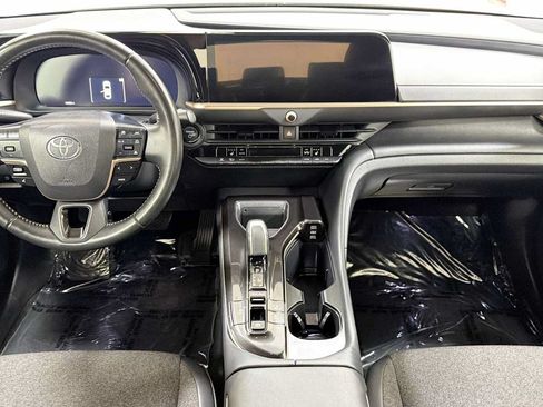 Certified 2024 Toyota Crown AWD/4WD image 26