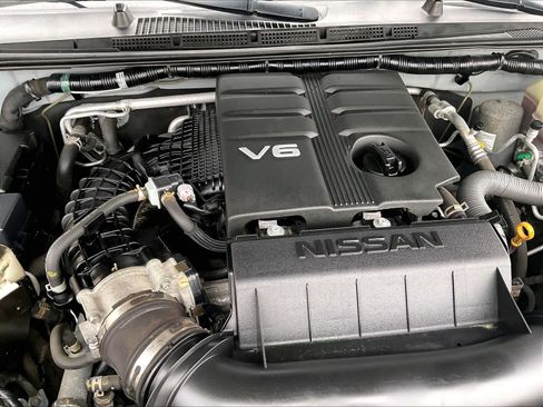 Certified 2021 Nissan Frontier SV image 29