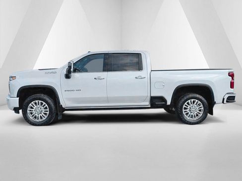 Used 2023 Chevrolet Silverado 2500 High Country w/ Z71 Off-Road Package AWD/4WD image 4