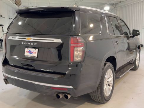 Used 2021 Chevrolet Tahoe Premier w/ Premium Package image 9