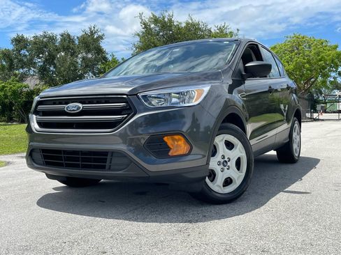 Used 2017 Ford Escape S FWD image 2