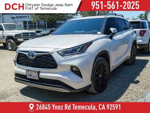 Used 2023 Toyota Highlander Platinum AWD/4WD image 1