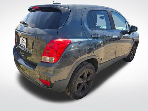 Used 2020 Chevrolet Trax LS w/ Tint and Cruise Package AWD/4WD image 4