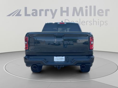 New 2026 RAM 1500 Big Horn AWD/4WD image 4