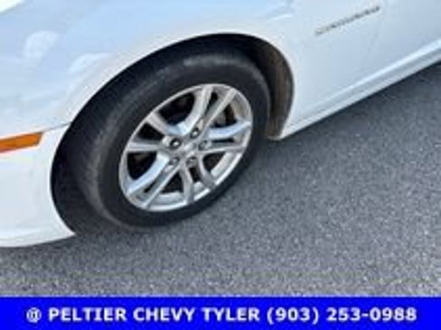 Used 2015 Chevrolet Camaro LT RWD image 4