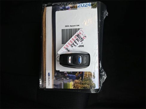 Used 2024 Subaru Ascent Premium w/ Convenience Package image 12