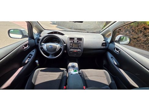 Used 2015 Nissan Leaf S w/ Charge Package FWD image 3