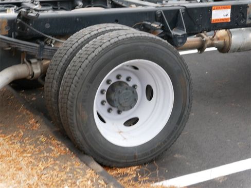 Used 2023 Ford F550 4x4 Regular Cab Super Duty image 6