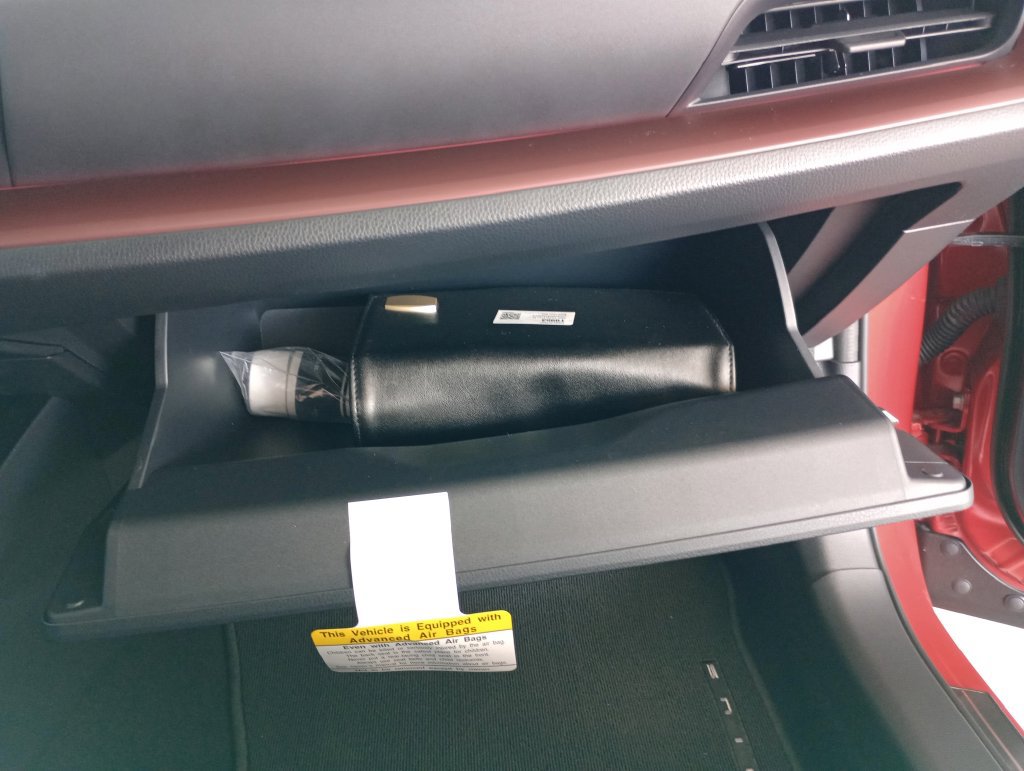 Used 2026 Toyota Prius Plug-In Hybrid FWD image 24